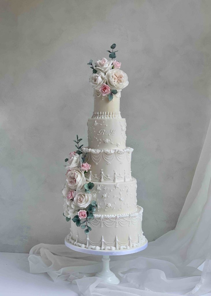 Royal Iced Wedding Cakes | Traditional Wedding Cakes